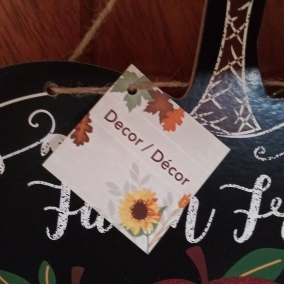 "Farm Fresh Blessed" Apple Sign - Picture 3 of 9